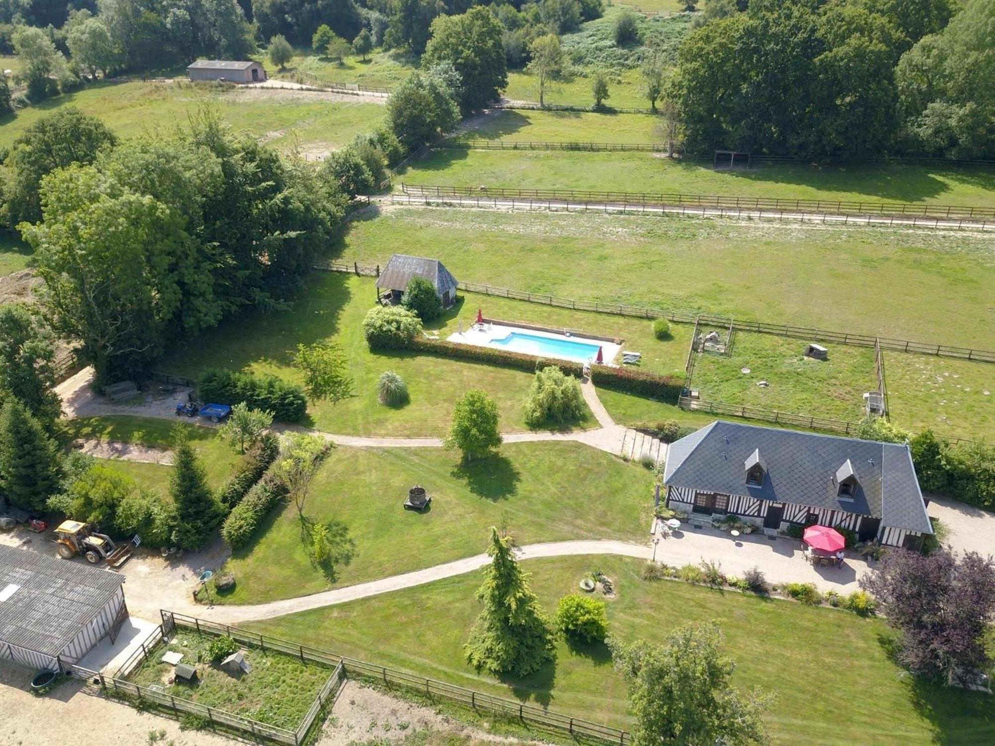 Le Champ Des Possibles Panzió Manerbe Kültér fotó